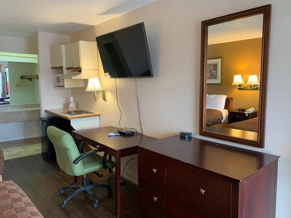Zainee Inc Budgetel Inn And Suites Augusta Exteriér fotografie
