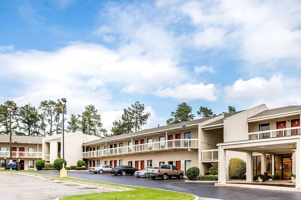 Zainee Inc Budgetel Inn And Suites Augusta Exteriér fotografie